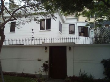 CASA REMODELADA PARA OFICINA EN VENTA