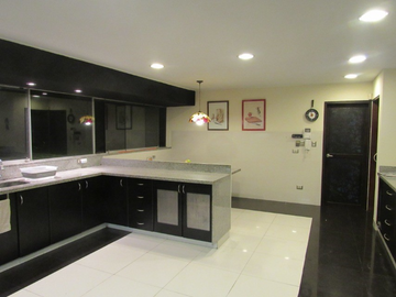 VENTA DE EXCLUSIVA CASA SURCO LIMA