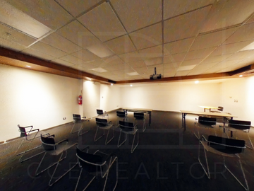 ALQUILO OFICINAS CORPORATIVAS EN SAN ISIDRO