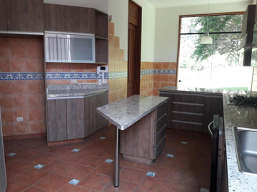 LINDA CASA EN LA PLANICIE