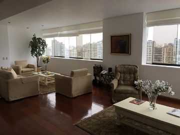 Lindo Departamento Frente al Golf