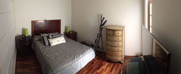 Acogedora Casita Remodelada en clásico condominio de San Isidro