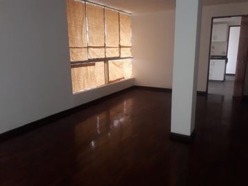 VENDO DEPARTAMENTO AMPLIO EN SAN BORJA