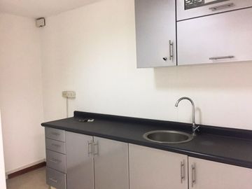 Amplia Oficina de 280 m en Pleno Corazón de Miraflores