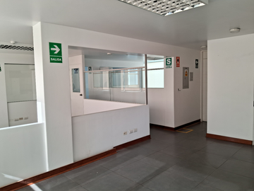 VENDO  O ALQUILO LOCAL COMERCIAL EN BARRANCO