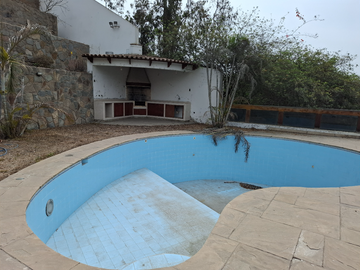 VENTA CASA POR REMODELAR EN LA MOLINA (609-1003-1 LUCY)