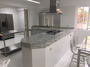 DEPARTAMENTO en ALQUILER en SANTIAGO DE SURCO