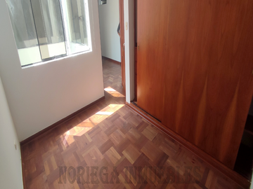 LA MOLINA 3ER PISO 3 DORMIT. AC: 108 M3 + COCHERA. $ 115,000