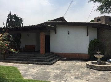 Linda y Amplia Casa con Parrilla