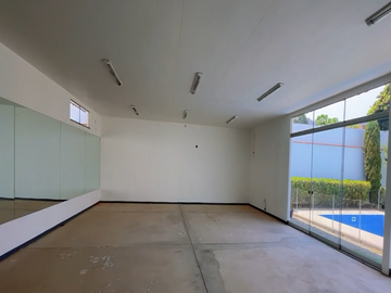 VENDO CASA DE UNA PLANTA EN SURCO 