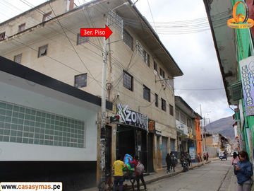 REMATO INMUEBLE CENTRICO EN HUANCAYO