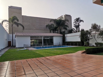 VENDO CASA DE UNA PLANTA EN SURCO 