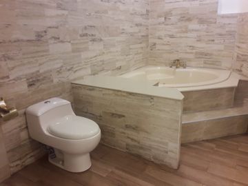 ALQUILO CASA DE 1000M2 URB. RESIDENCIAL MONTERRICO – LA MOLINA