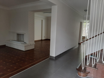 VENTA CASA PARA OFICINA,  SAN ISIDRO CERCA AL HOSPITAL FAP