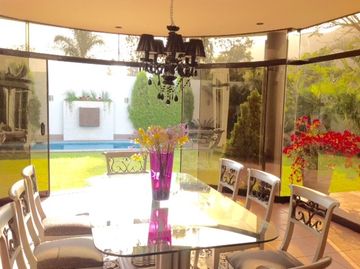 Av. José León Barandiaran/La Planicie - Vendo Linda casa cerca al Club El Golf