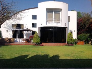 Av. José León Barandiaran/La Planicie - Vendo Linda casa cerca al Club El Golf