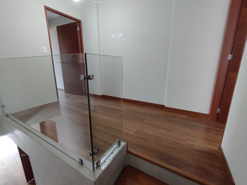 DUPLEX DE ESTRENO EN VENTA EN MIRAFLORES. 2 DORMITORIOS. 