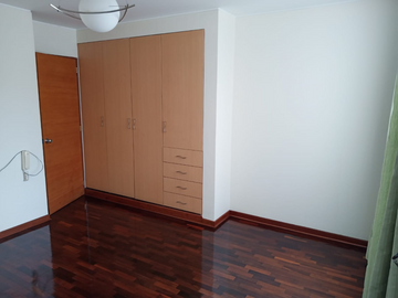 DEPARTAMENTO DUPLEX FRENTE A PARQUE EN LA MOLINA