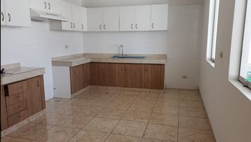 CASA DE ESTRENO EN VENTA EN RINCONADA ALTA