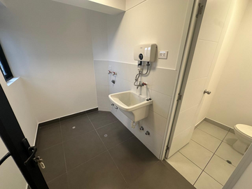 FLAT VENTA SAN BORJA, SEMI SOTANO, TERRAZA, 2 DORMITORIOS