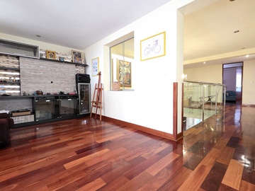 DÚPLEX | TERRAZA | BALCÓN | 4 DORM ESCRITORIO SALA DE ESTAR