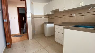 DEPARTAMENTO EN VENTA - MODERNO EDIFICIO - EN SURCO