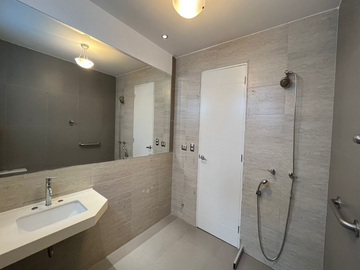 VENTA DEPARTAMENTO EN SAN ISIDRO . ZONA EXCLUSIVA