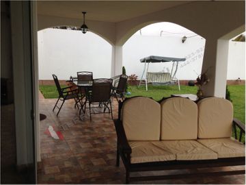 Very Pretty House in Mala, South of Lima (LIM1360)