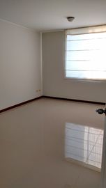 VENDO CASA EN CONDOMINIO URB. SOL DE LA MOLINA