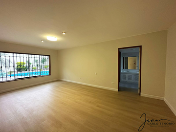 VENTA DE CASA DE LUJO EN SAN LA MOLINA 4 DORMITORIOS PISCINA