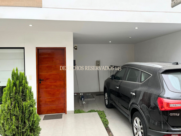 LINDA CASA INDEPENDIENTE EN ZONA CERRADA - URB. COVIMA