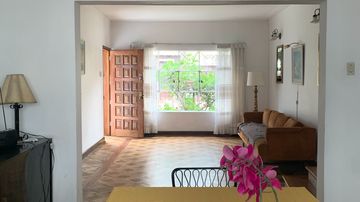 CASA EN VENTA EN MIRAFLORES - GABRIEL CHARIARSE