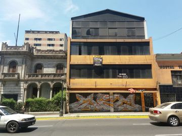 Excelente Casa como Terreno 