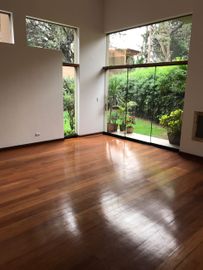LINDA CASA EN CONDOMINIO EN LA MOLINA - ¡¡¡VALE LA PENA VERLO!!!!!
