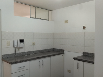 DEPARTAMENTO EN SANTIAGO DE SURCO URB LA VIRREYNA