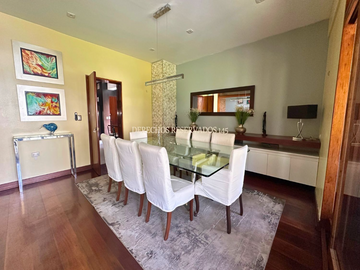 LINDA CASA DE 1,075 M² EN VENTA - LA PLANICIE