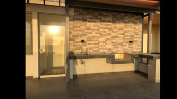 VENTA HERMOSO TRIPLEX EN CASUARINAS SURCO - DPTO 3XX (609-589-1 LUCY)