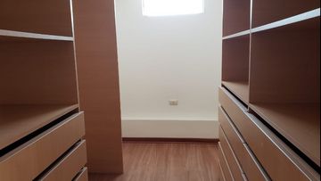 CASA DE ESTRENO EN VENTA EN RINCONADA ALTA
