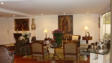 ALM. LOS PICAFLORES- SAN BORJA VENDO Lindo Dpto. en Primer Piso con Amplia Terraza Techada 