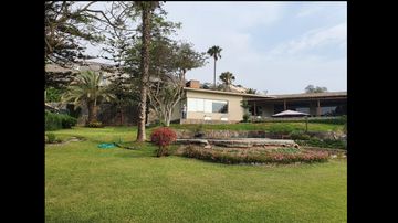 CASA COMO TERRENO EN LAS CANTERAS CASUARINAS - 023137