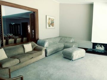 Linda y Amplia Casa Con Jardin