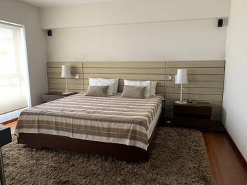 DEPARTAMENTO AMPLIO ILUMINADO CON VISTA AL MAR FINOS ACABADO