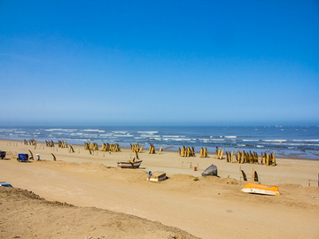 VENTA DE AMPLIO TERRENO FRENTE AL MAR - PIMENTEL