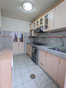 HERMOSA CASA EN LINCE LÍMITE CON SAN ISIDRO