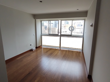 DUPLEX DE ESTRENO EN VENTA EN MIRAFLORES. 2 DORMITORIOS. 