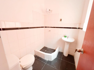 SE VENDE CASA EN LA VICTORIA