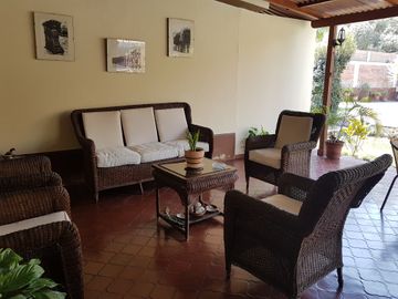 VENTA DE CASA COMO TERRENO SOL DE LA MOLINA
