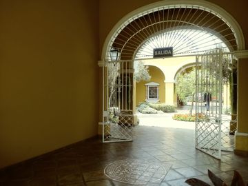 Preciosa Casa Para Oficina Estilo Hacienda Colinial