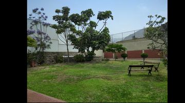 CASA 1000 M2 - 4 DORMS - AMPLIO JARDÍN - RINCONADA LAGO