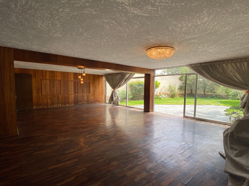 CASA FRENTE A PARQUE EN VENTA,  ZONA RESIDENCIAL DE SURCO